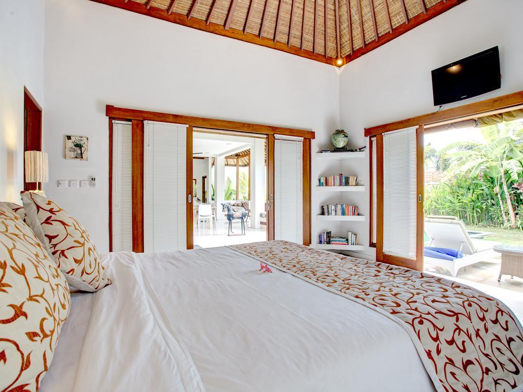 Villa Shanti, Sitara Villa Group Семиняк Екстериор снимка